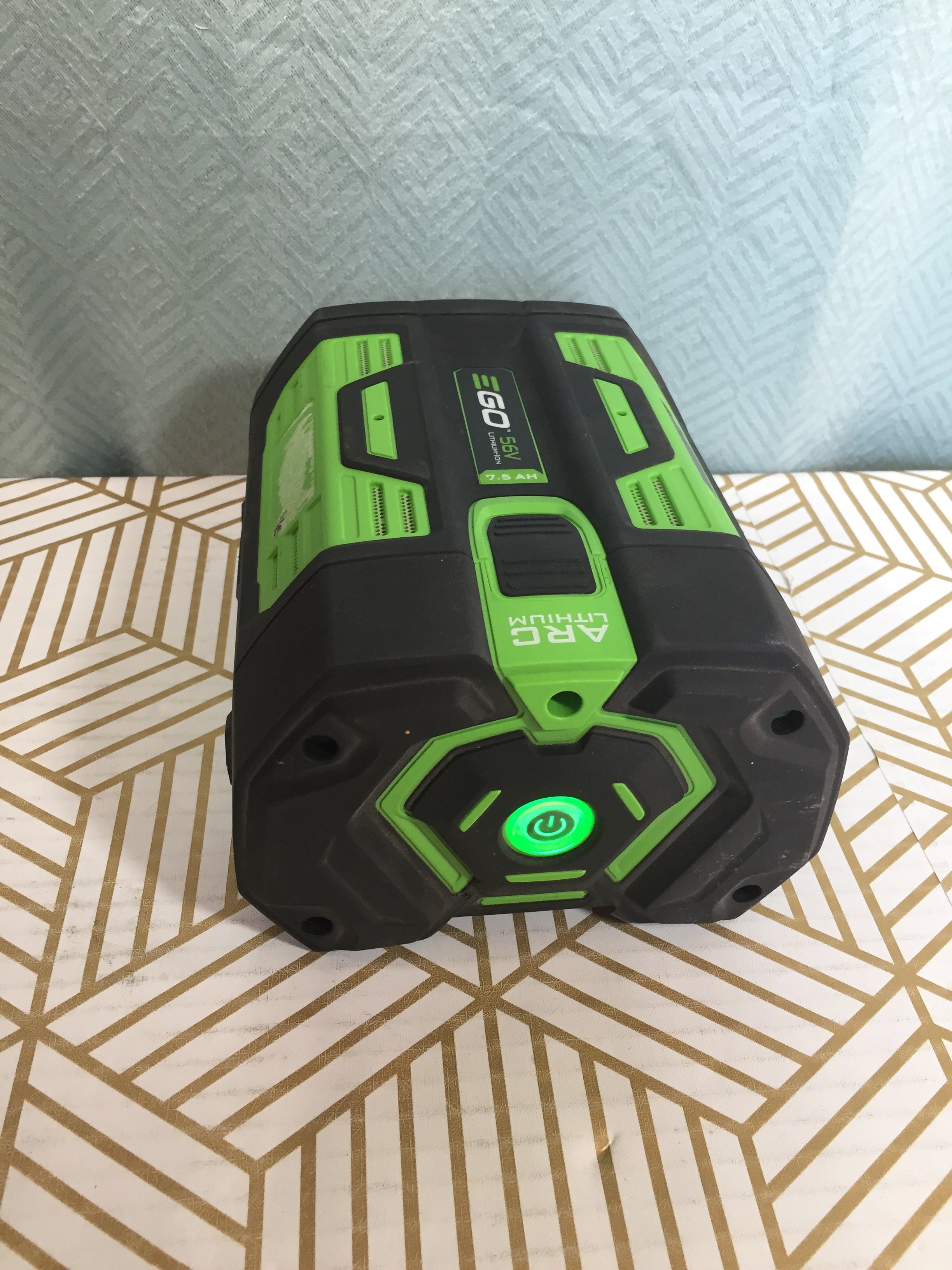 EGO Power+ Lithium Ion Battery 56V 7.5Ah *PRE-OWNED* (7855500394734)